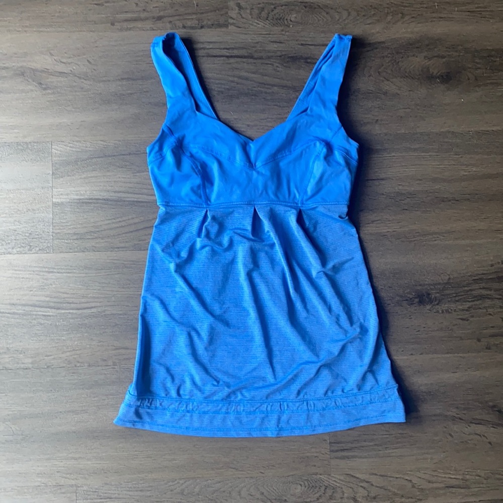 Lululemon tank size 4